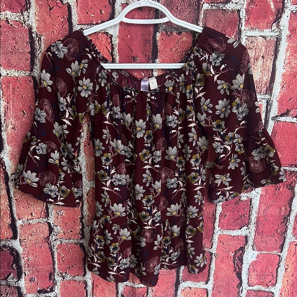 Alya eggplant and Cream color Smocked Bell Sleeve lightweight women Blouse sz XS